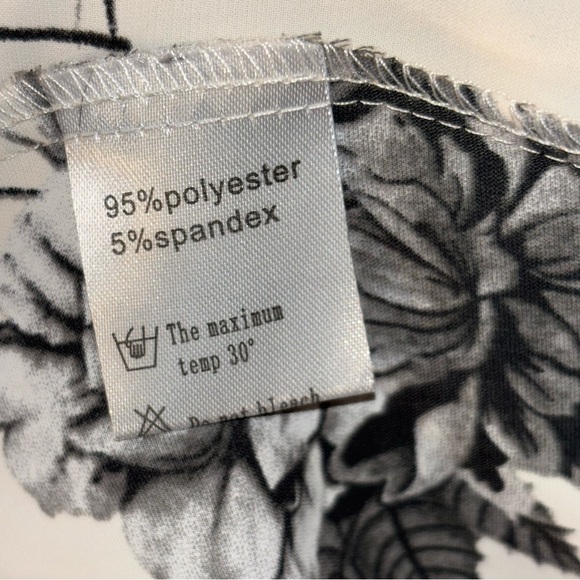 2/$30 JOUICA Women’s Floral V-Neck Tulip Sleeve Blouse Careerwear Size L - Picture 8 of 8